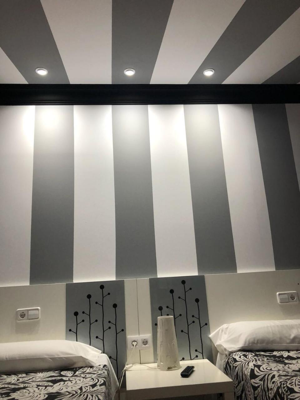 Apartamentos Los Angeles Alcaniz Ngoại thất bức ảnh