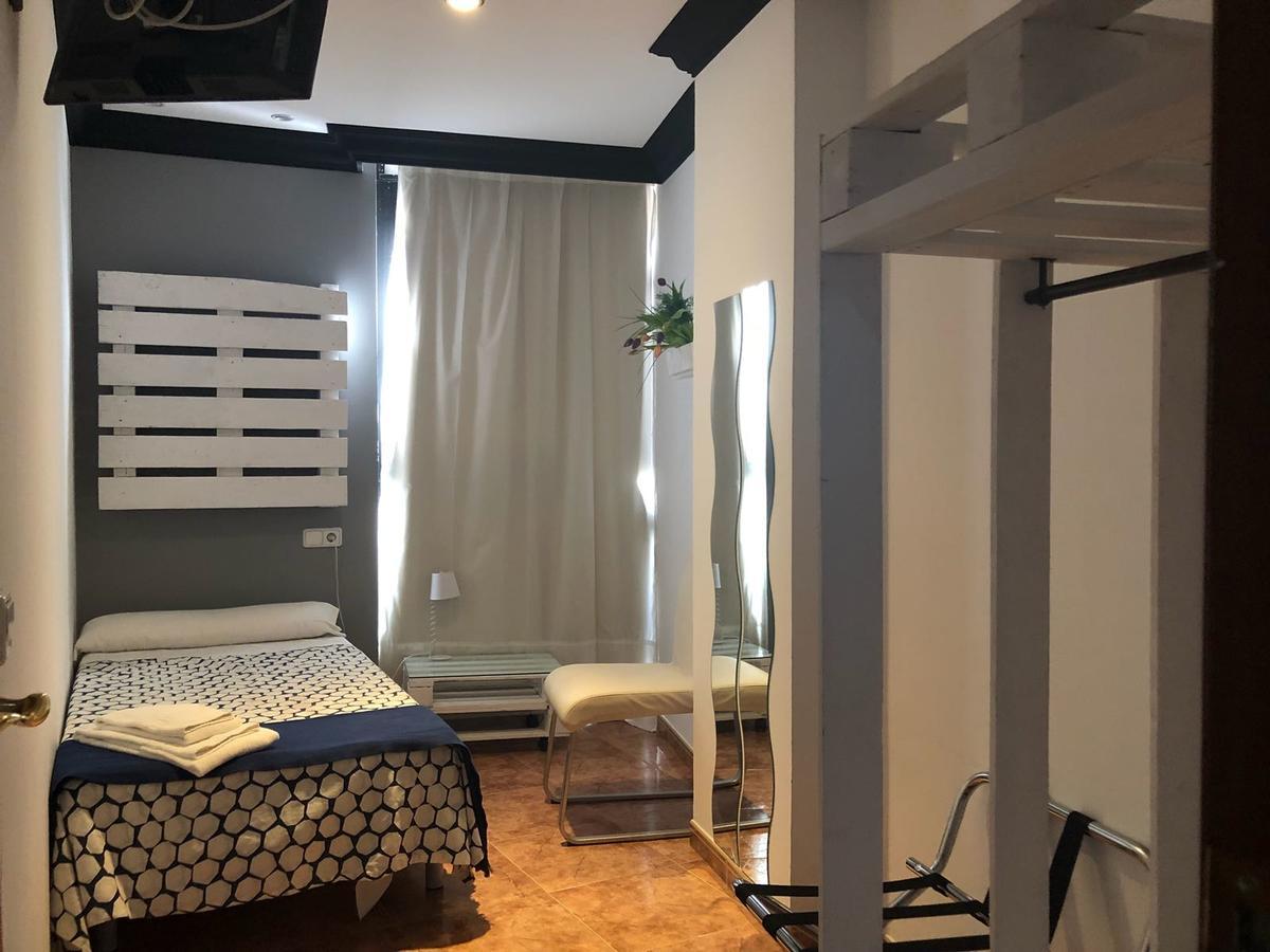 Apartamentos Los Angeles Alcaniz Ngoại thất bức ảnh